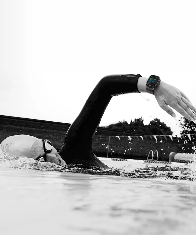Використання Apple Watch Ultra 3 під час тренування з плавання в басейні: моніторинг показників у реальному часі