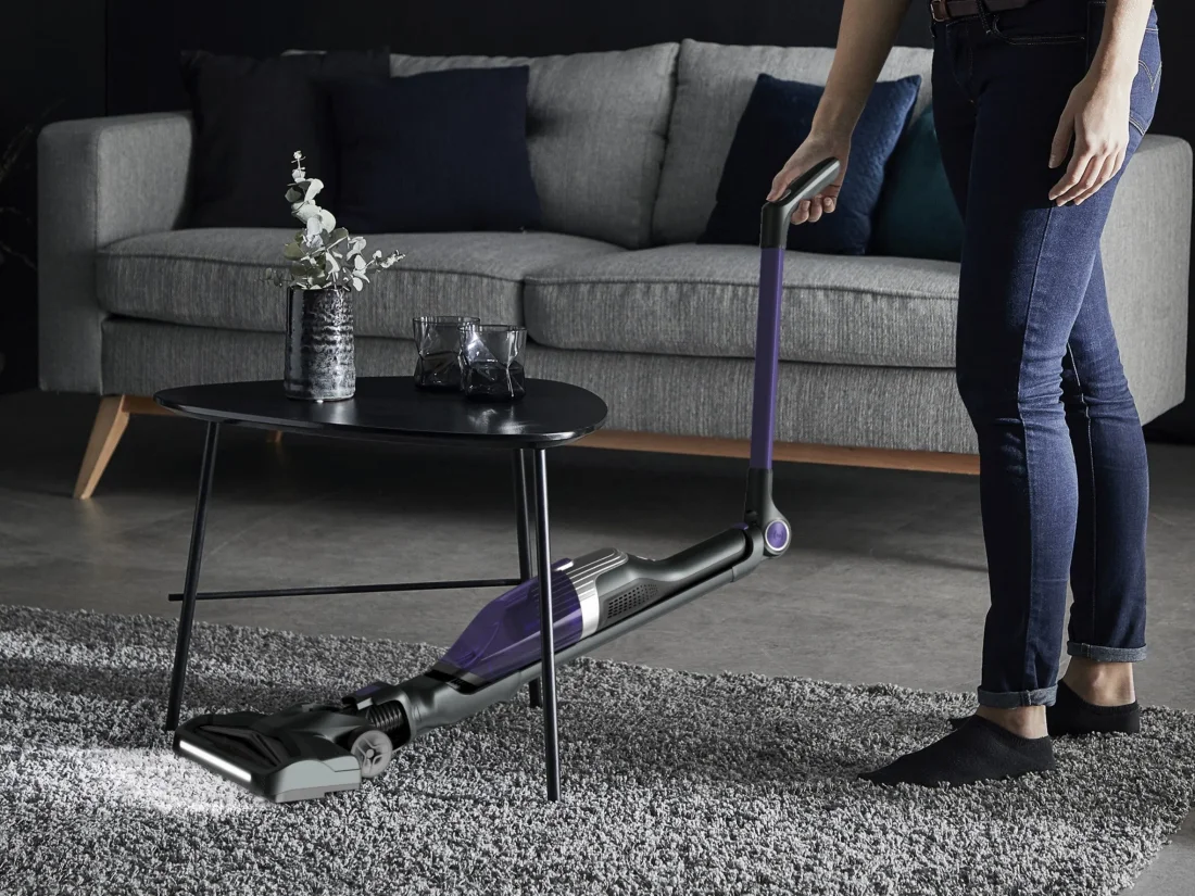 Акумуляторний пилосос Rowenta X-TREM COMPACT RH1238WO демонстрація прибирання