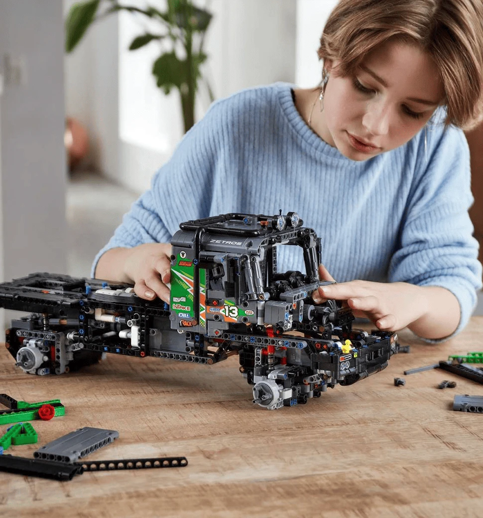 Фото прикладу гри з конструктором