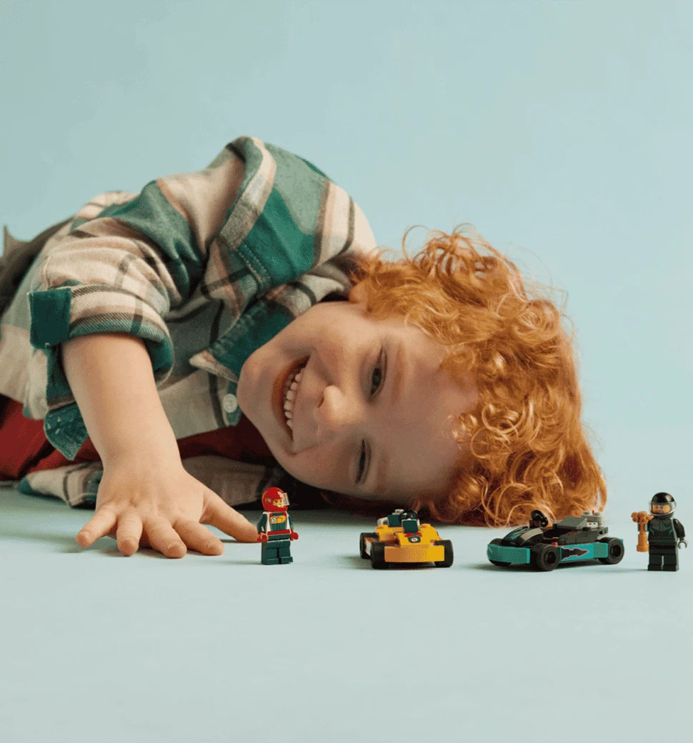 Конструктор LEGO City Картинг і гонщики демонстрація