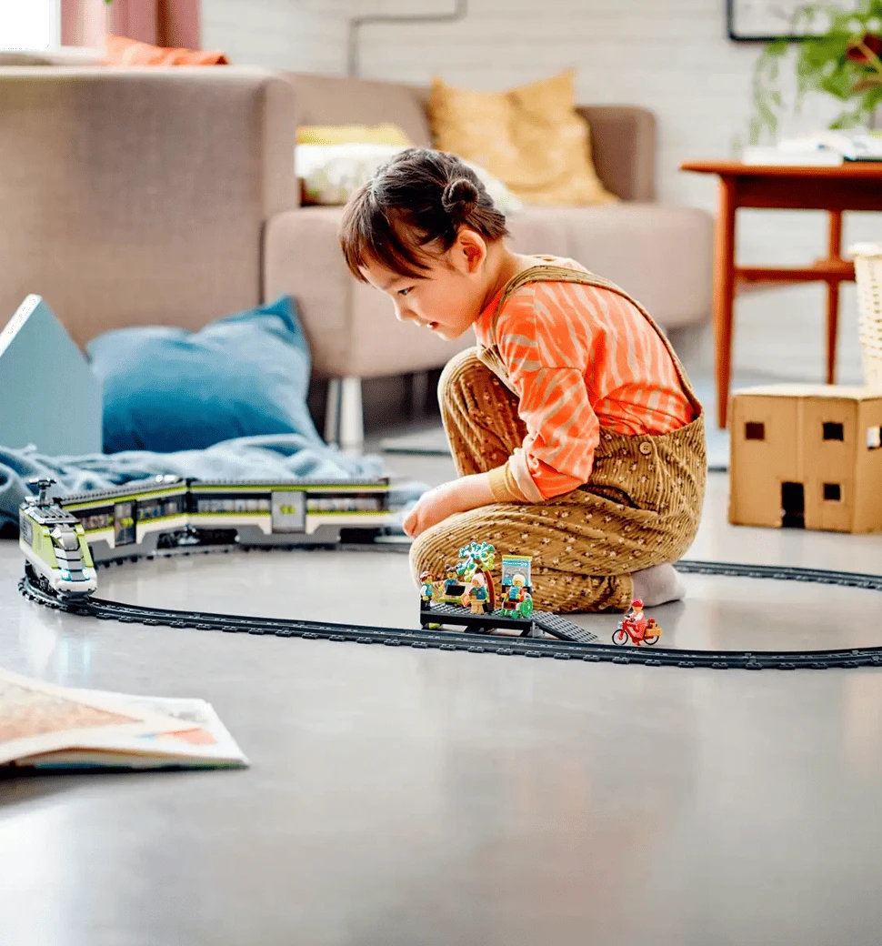 Конструктор LEGO City Trains Пасажирський потяг-експрес 3