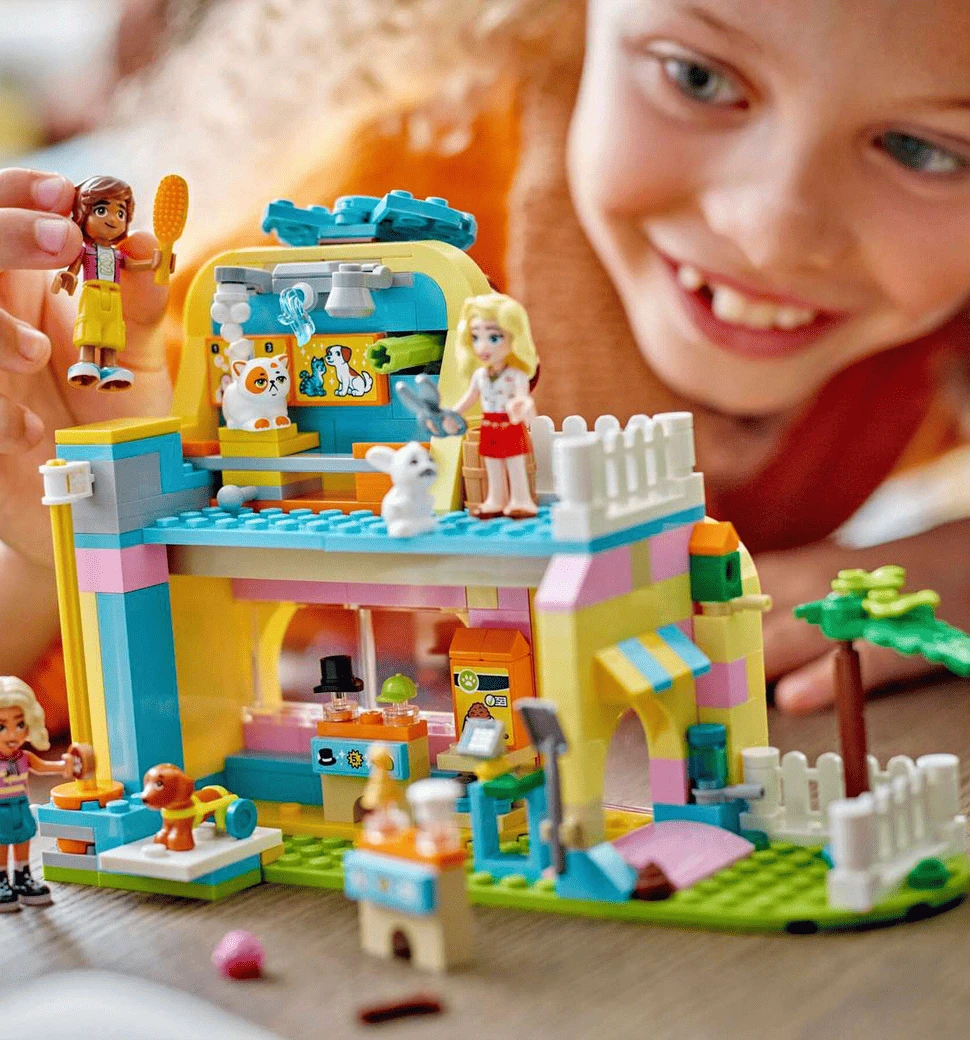 Конструктор LEGO Friends Магазин аксесуарів для домашніх улюбленців демонстрація