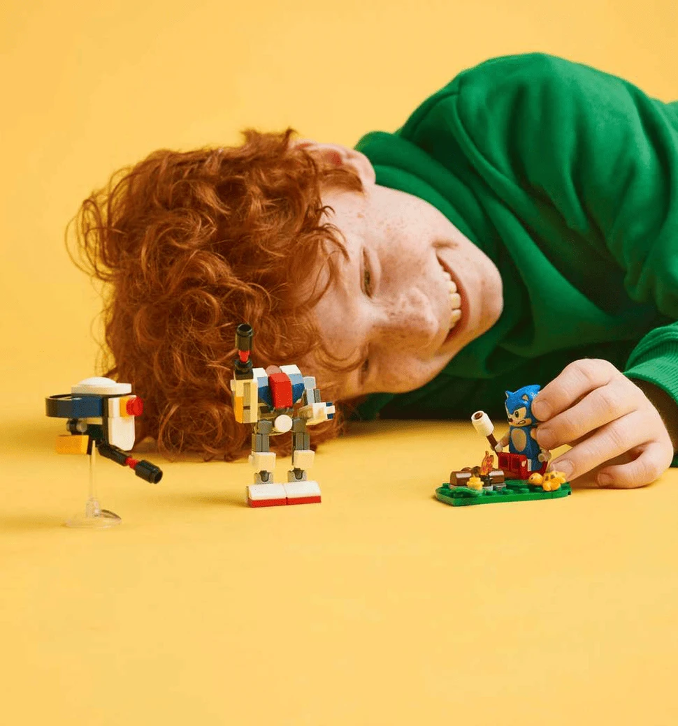 Конструктор LEGO Sonic Зіткнення Соніка біля багаття демонстрація