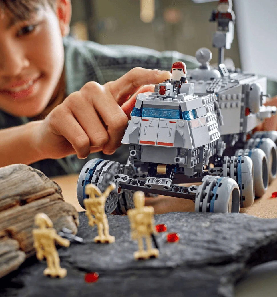 Конструктор LEGO Star Wars «Джаггернаут» Великої армії Республіки демонстрація