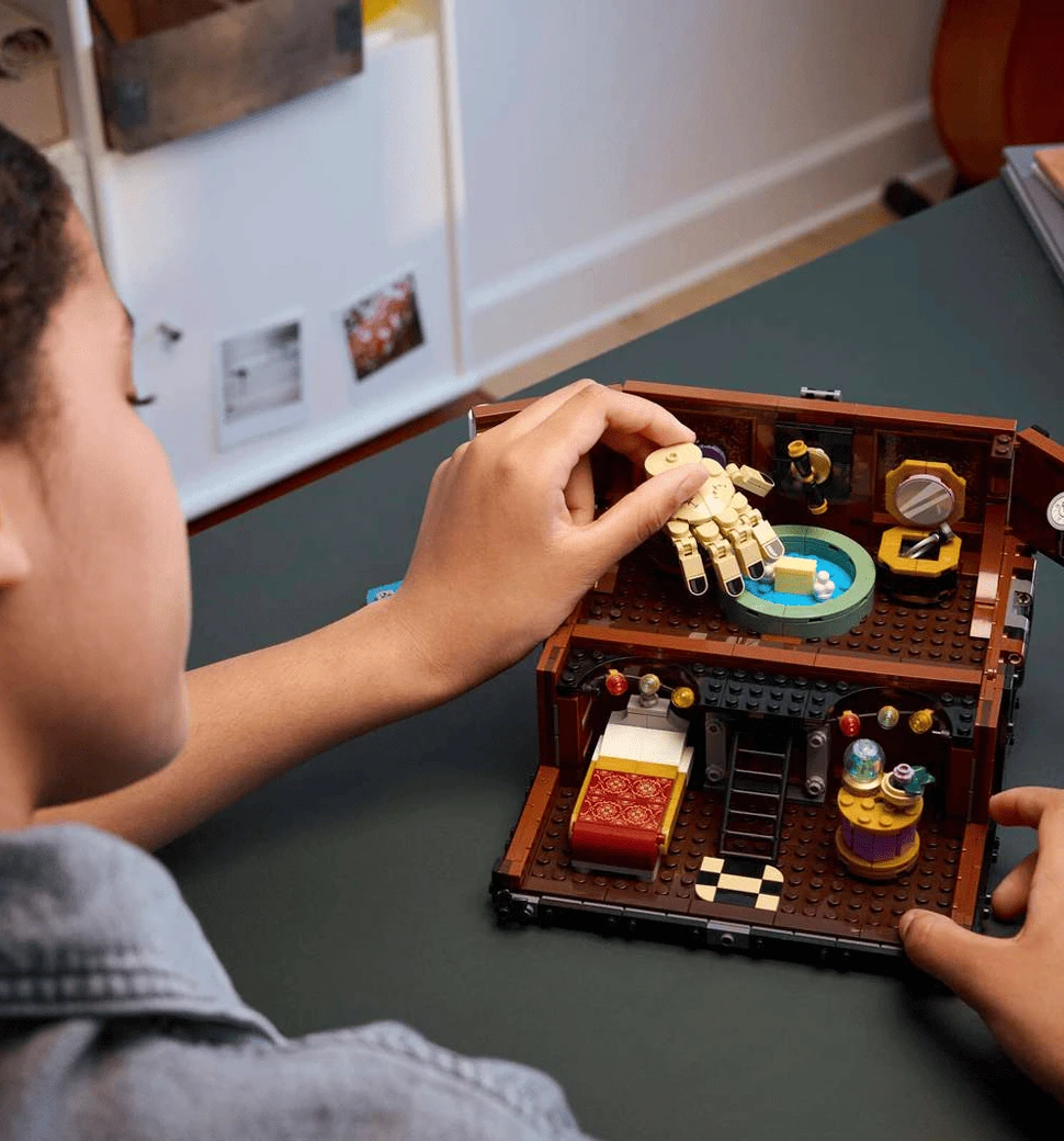 Конструктор LEGO Wednesday Квартира Речі демонстрація