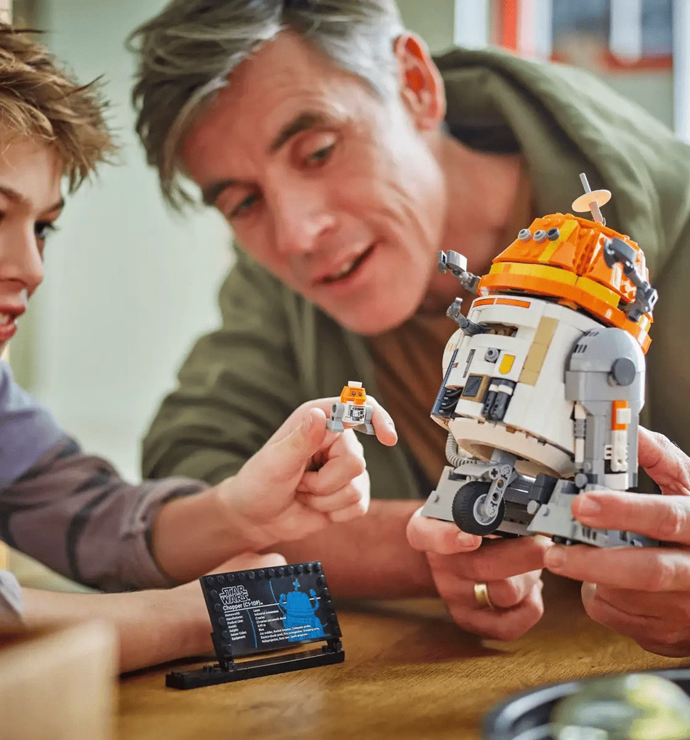 LEGO Star Wars Дроїд-астромеханік Чоппер C1-10P (75416) фото в процесі гри