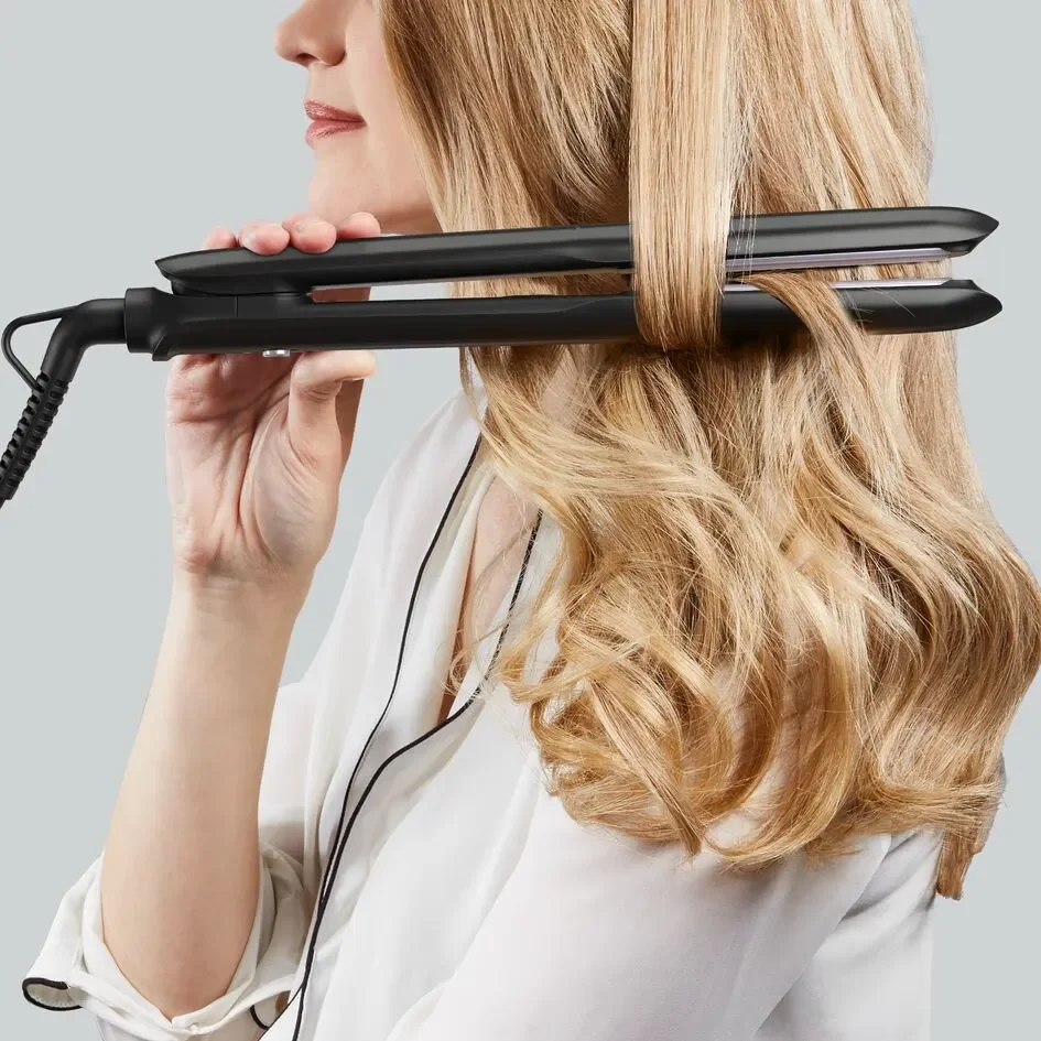 Випрямляч для волосся Rowenta SF3320F0 вид закручування використання