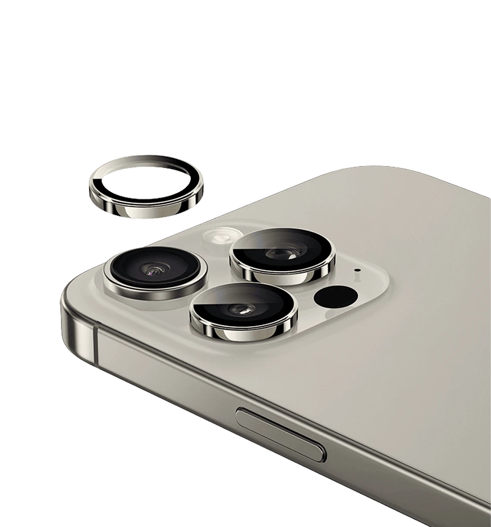 Захисне скло на камеру Keephone SAPPHIRE KP-SPL-012 iPhone 16 Pro/16 Pro Max Natural Titanium (KPSAPE16PMNT) вид із смартфоном